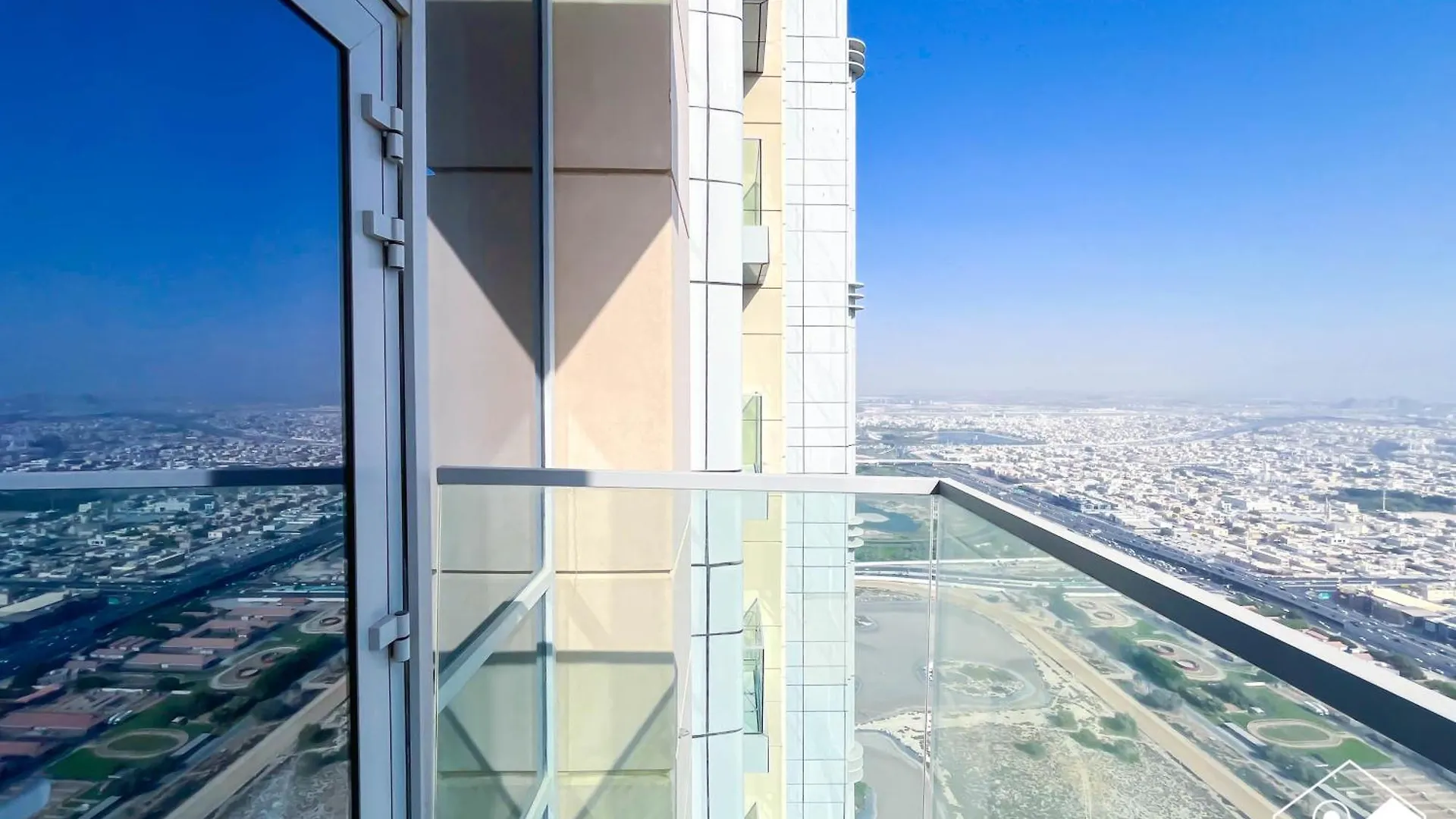 2Br In Amna Tower , 58Th Floor, Dubai Skyline Lejlighed