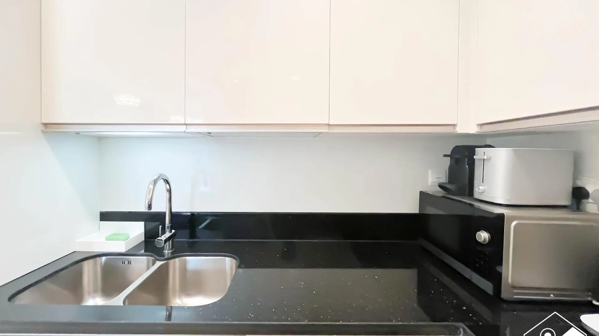 2Br In Amna Tower , 58Th Floor, Dubai Skyline Apartment