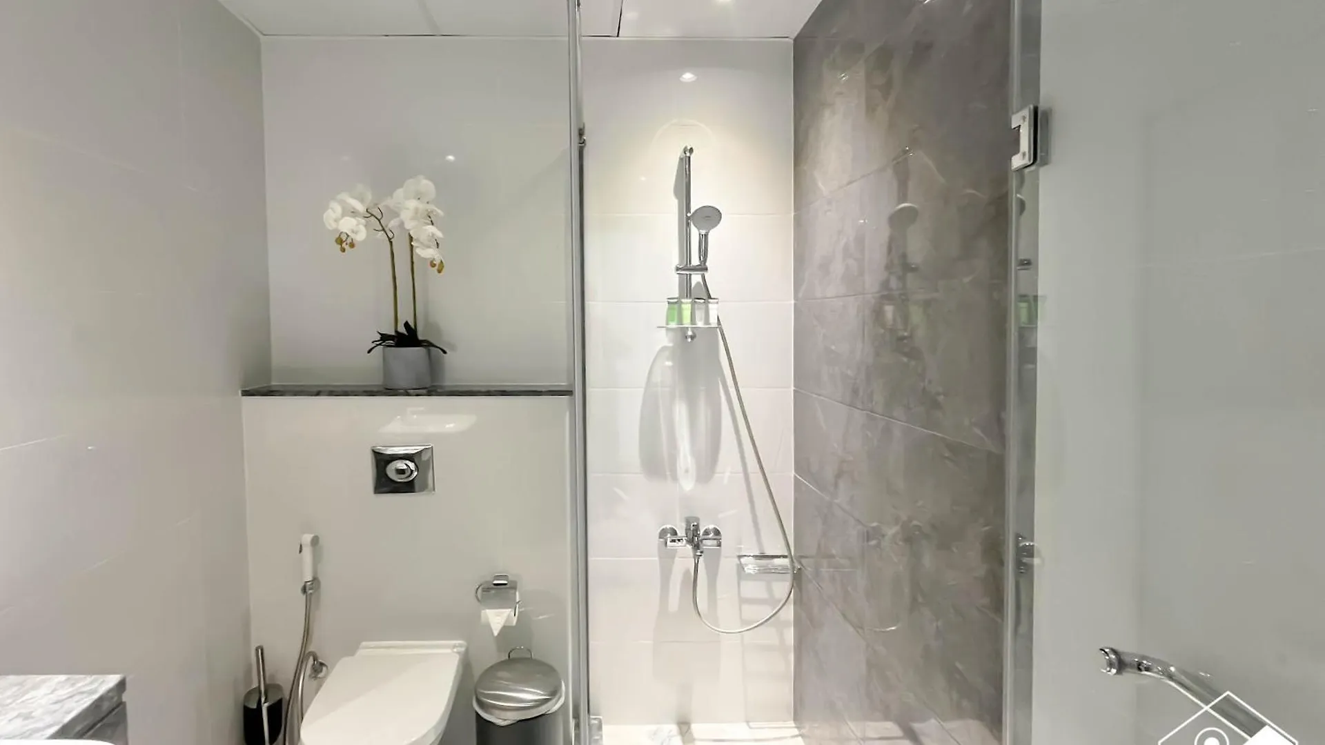 2Br In Amna Tower , 58Th Floor, Dubai Skyline Apartment